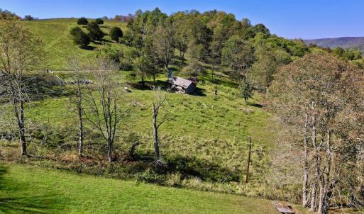 Photo #10 of 414 Niday Dr , Narrows, VA 590.2 acres