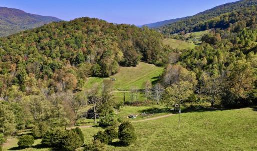 Photo #11 of 414 Niday Dr , Narrows, VA 590.2 acres