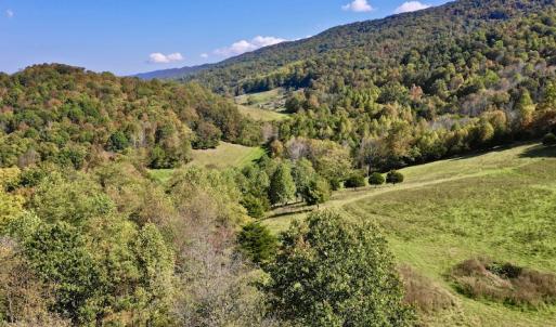 Photo #16 of 414 Niday Dr , Narrows, VA 590.2 acres