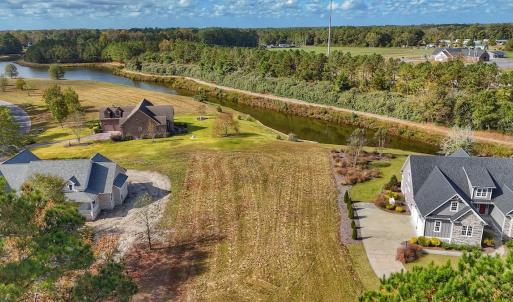 Photo #3 of 124 W Winding Way, Wallace, NC 0.5 acres