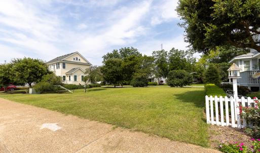 Photo #7 of 330 Fernando St, Manteo, NC 0.2 acres