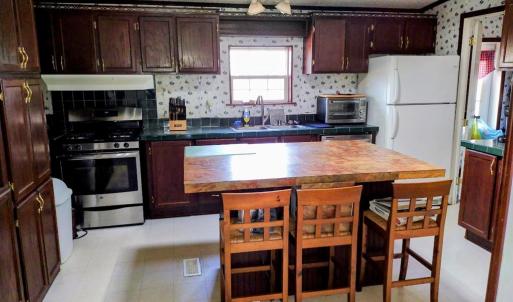 Great Kitchen with Island~