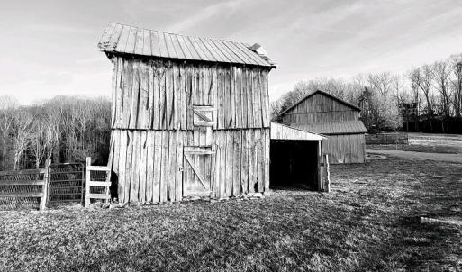 Barn Black & White