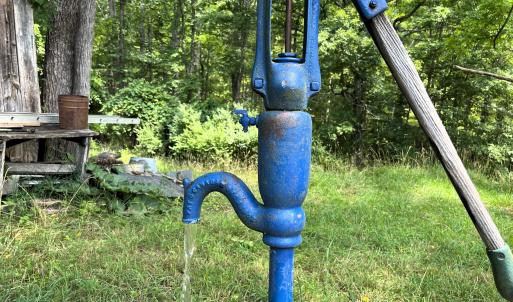 Hand Pump Well (also with electric pump)