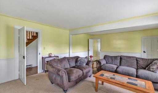 Farmhouse - Family Room - Spacious