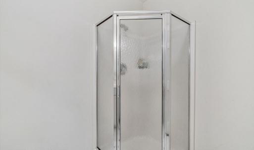 Main House - Bed6 Upper 3rd Lvl Full Bat