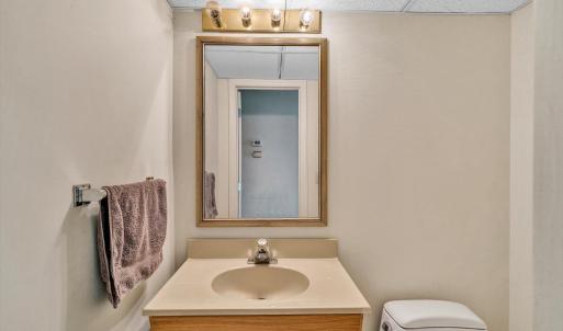 Main House - Half Bath Entry Lvl