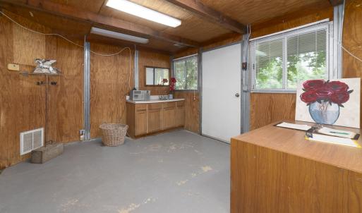 9195 Springwood Rd-47