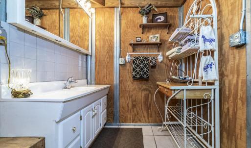 9195 Springwood Rd-63