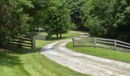 9195 Springwood Rd-4