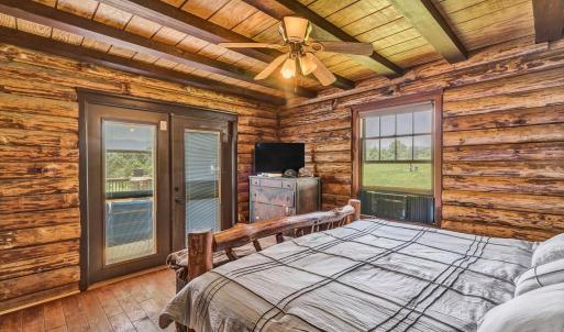 Cottage - Primary Bedroom with Access to