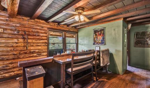 Cottage - Staircase to Lower