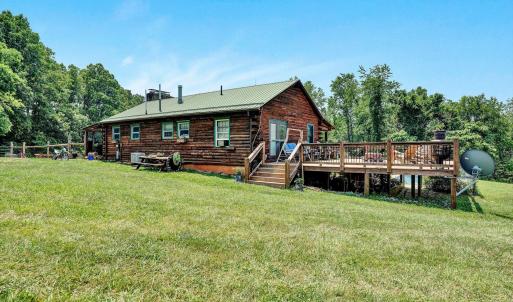 Cottage with Huge Deck