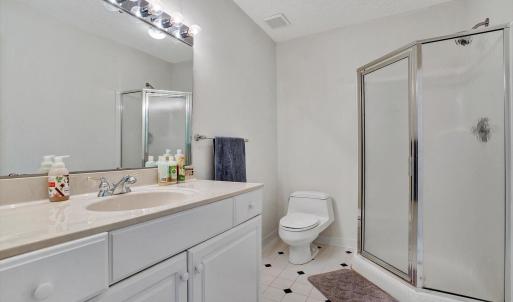 Main House - Master #4 Full Bath Upper L