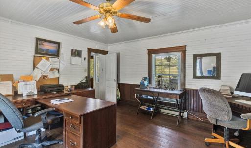 Farmhouse - Bedroom 1