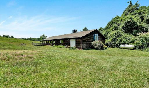 Huge Pavilion with Commercial Kitchen02