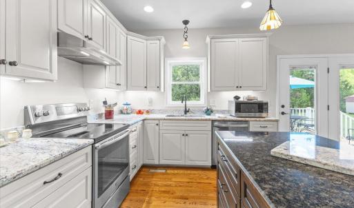 09-4133 Grove Hill Rd-9