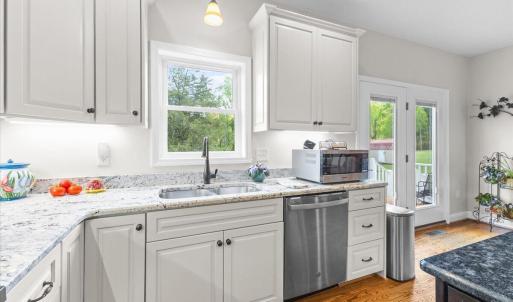 10-4133 Grove Hill Rd-10