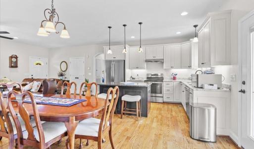 15-4133 Grove Hill Rd-15
