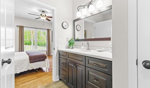 24-4133 Grove Hill Rd-24