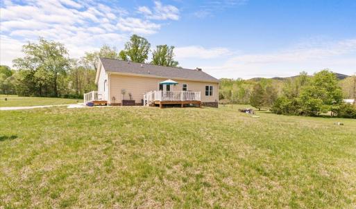 18-4133 Grove Hill Rd-18