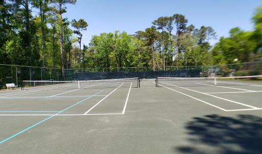 Tennis & Pickle Ball Courts