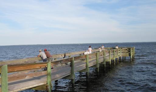 07 Oriental Public Fishing Pier IMG_0622