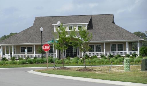 MARINER'S POINTE CLUBHOUSE