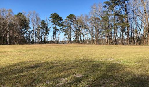 20180403190205870011000000-o