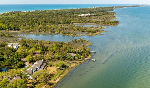 McGinnis Point West Court