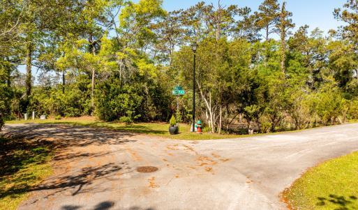 McGinnis Point West Court