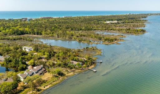 McGinnis Point West Court