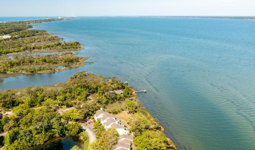 McGinnis Point West Court