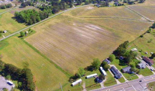 Farm land from 43 includes stop light