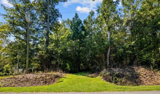Hughes Plantation Rd