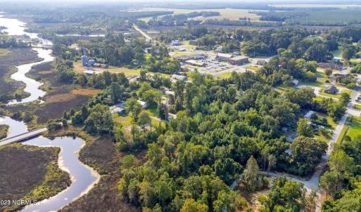 2 Dees Avenue, Bayboro NC