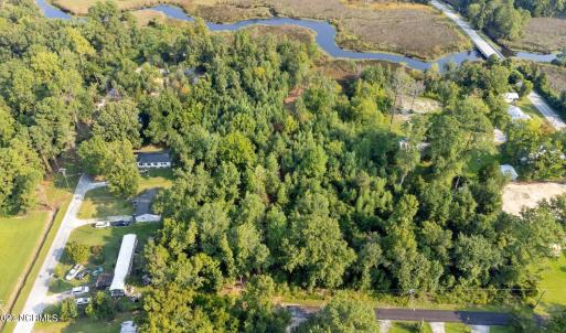 2 Dees Avenue, Bayboro NC