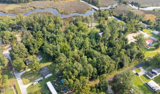 2 Dees Avenue, Bayboro NC