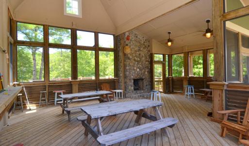 Outfitters inside