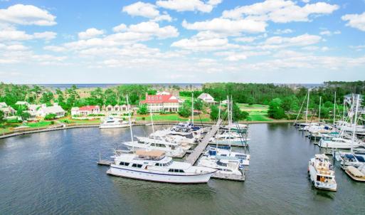 Marina & Club (Large)