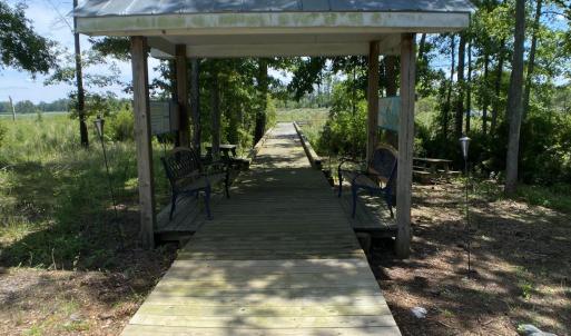 06 Enterance to Marina