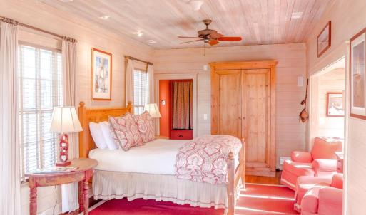 Guest Cottages 3 (Large)