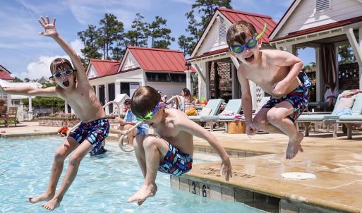 Harbor Club Pool