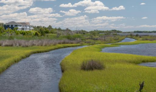 Summerhouse 06-01-23