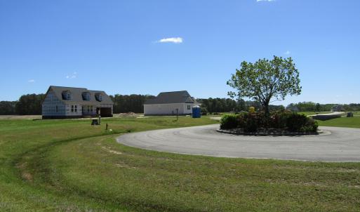 View 2 of Cul-de-sac