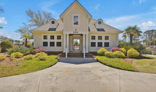 Marina Dock House