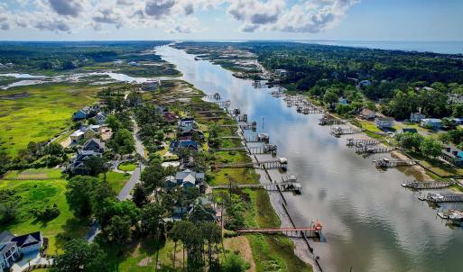 2616MarinersWaySE - 10