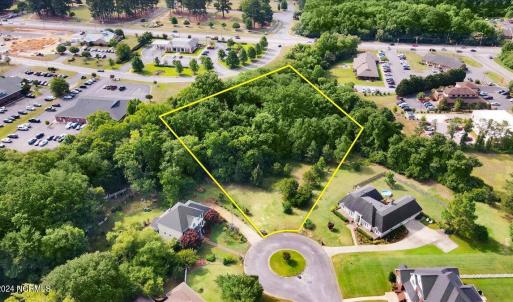 5-1104 Wessex Ct-10