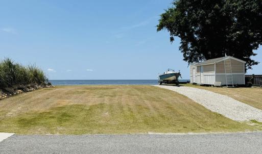 Main view to water