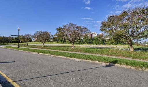 002_p1700942_276